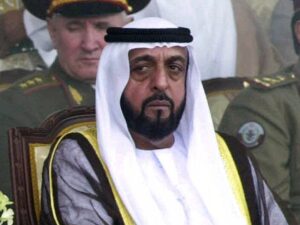 خليفة بن زايد.. حكمة الأب وكرم الأجداد خليفة بن زايد آل نهيان