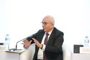 بدء تطوير مناهج المرحلة الإعدادية